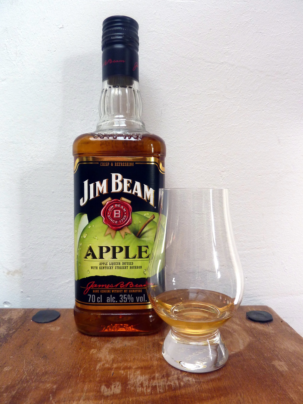 Weltweit sehr beliebt Im Test: Jim Beam Apple - (35% Alk.) Fuselkönig